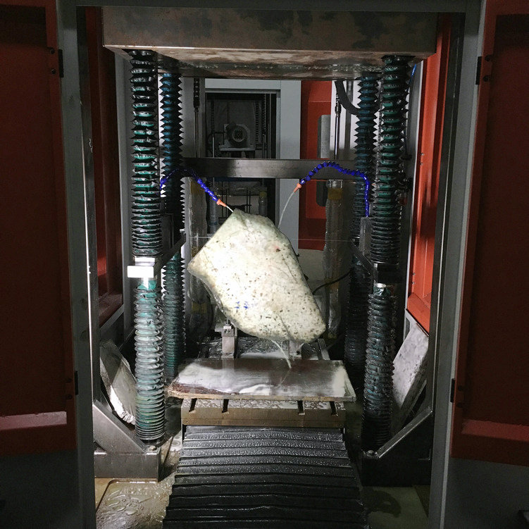 CHSX5680-XW型循環(huán)式數(shù)控金剛石線切割機